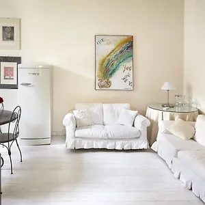 prestige-boutique-homes-arco-della-pace.it-lombardy.com/